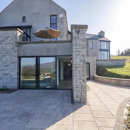 Holiday home Carraig Ard Burt